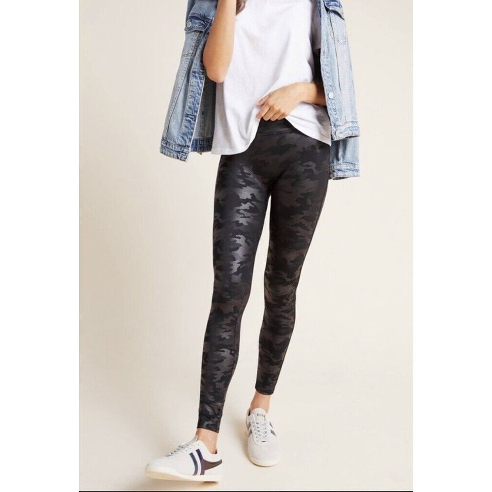 Spanx Faux Leather‎ Camo Leggings. XS